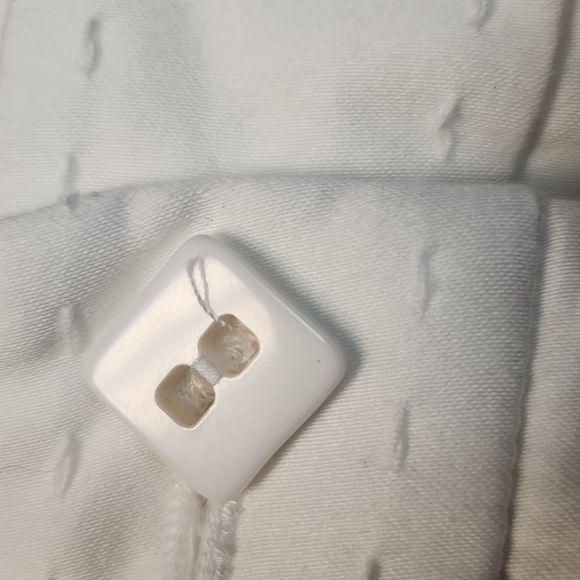 Claudia Ev White Capri Cropped Pants 16 Beautiful stitching detail &front button - Picture 5 of 6